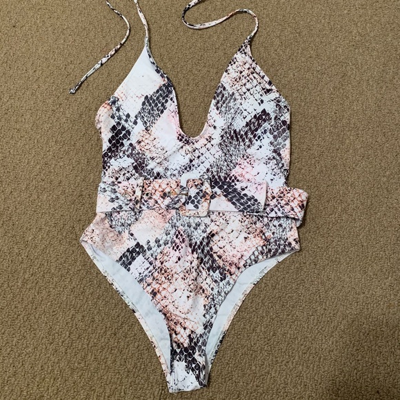 Snake print bathing suit - Picture 2 of 4